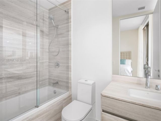 Apartment for sale  Unit #600 - photo 7000216