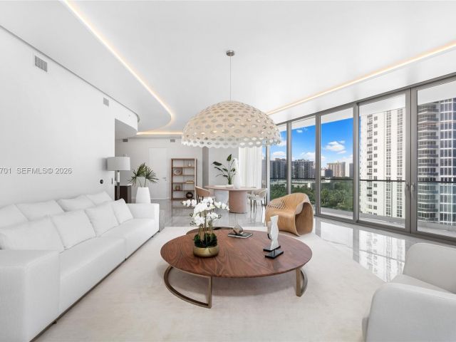 Apartment for sale  Unit #600 - photo 7000228