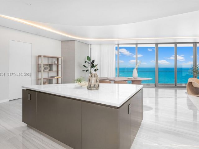 Apartment for sale  Unit #600 - photo 7000232