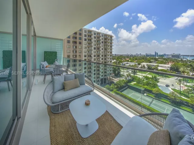 1-bedroom condo for sale in Bal Harbour - 10201 Collins Ave 804 - MondialRealty