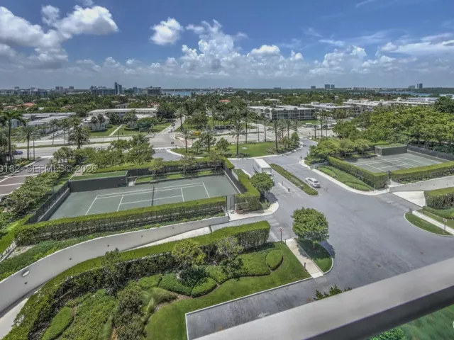 1-bedroom condo for sale in Bal Harbour - 10201 Collins Ave 804 - MondialRealty