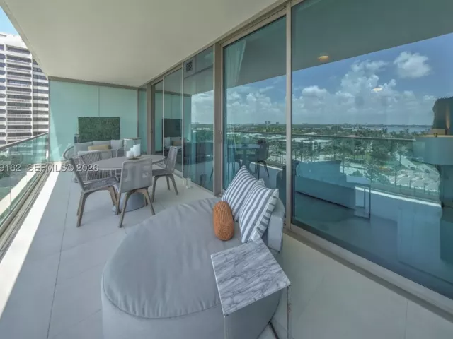 1-bedroom condo for sale in Bal Harbour - 10201 Collins Ave 804 - MondialRealty