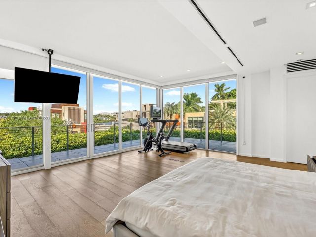 Home for rent at 201 Palm Ave - photo 6997478