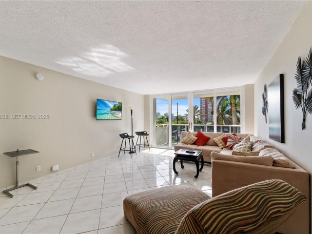 Apartment for sale  Unit #212 - photo 7483303