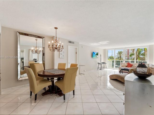 Apartment for sale  Unit #212 - photo 7483305