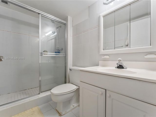 Apartment for sale  Unit #212 - photo 7483320