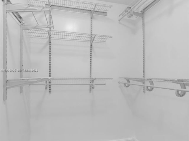 1-bedroom condo for rent in Miami - 55 SW 9th St 1109 - MondialRealty