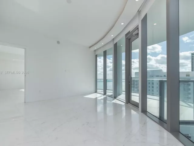 2-bedroom condo for sale in Sunny Isles Beach - 17475 Collins Ave 2003 - MondialRealty