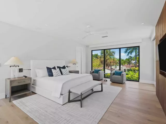 4-bedroom home for sale in Miami Beach - 5288 Alton Road - MondialRealty