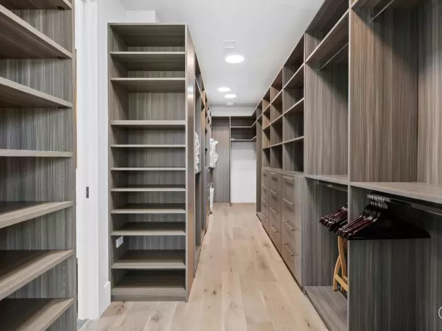 4-bedroom home for sale in Miami Beach - 5288 Alton Road - MondialRealty