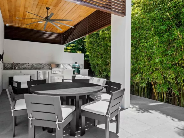 4-bedroom home for sale in Miami Beach - 5288 Alton Road - MondialRealty