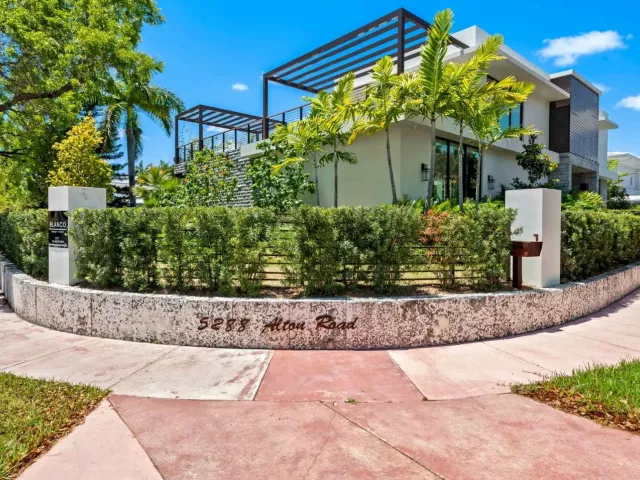 4-bedroom home for sale in Miami Beach - 5288 Alton Road - MondialRealty