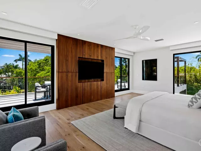 4-bedroom home for sale in Miami Beach - 5288 Alton Road 2 - MondialRealty