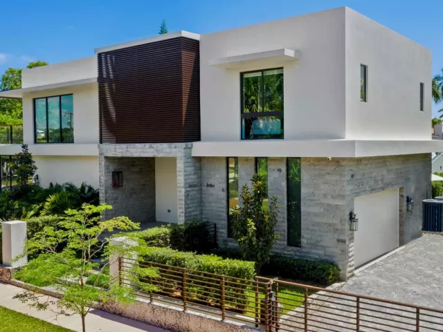 4-bedroom home for sale in Miami Beach - 5288 Alton Road 2 - MondialRealty
