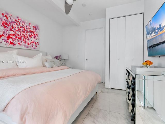 Apartment for sale  Unit #2502 - photo 7013872