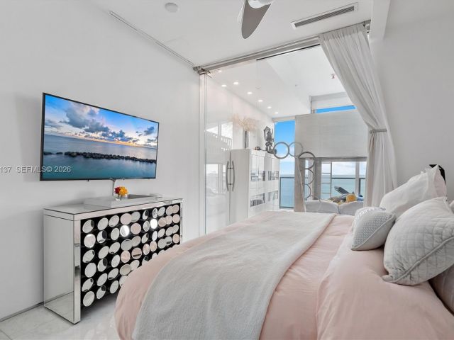 Apartment for sale  Unit #2502 - photo 7013873