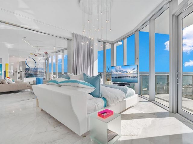 Apartment for sale  Unit #2502 - photo 7013879