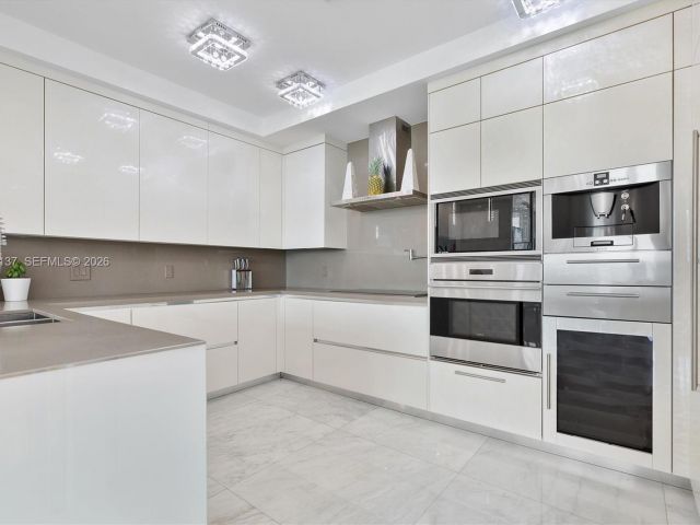 Apartment for sale  Unit #2502 - photo 7013880