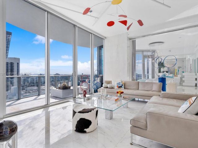 Apartment for sale  Unit #2502 - photo 7013884