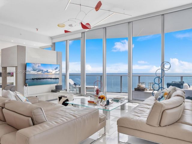 Apartment for sale  Unit #2502 - photo 7013885