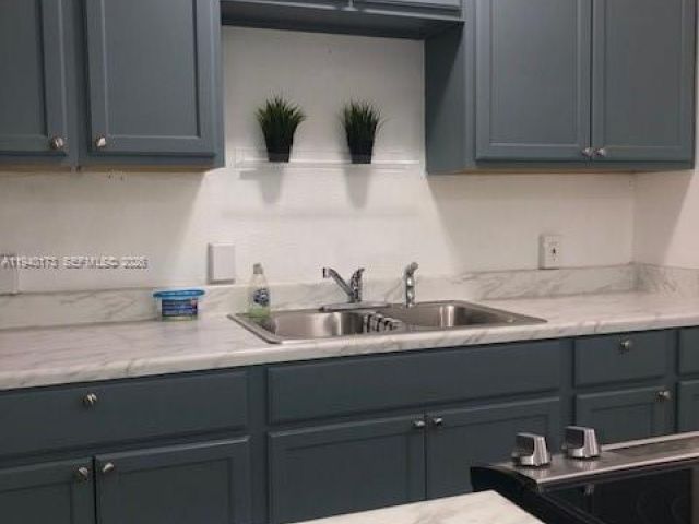 4-bedroom home for rent in Miami - 20008 SW 123rd Dr 20008 - MondialRealty