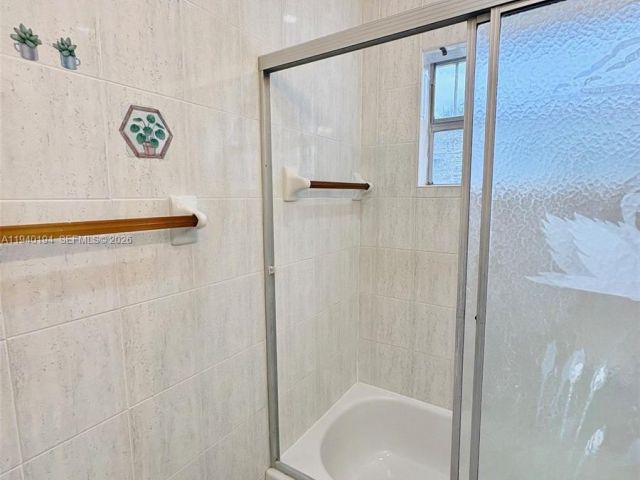 3-bedroom home for rent in North Miami Beach - 1332 NE 177th St 0 - MondialRealty