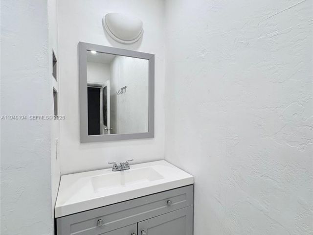 3-bedroom home for rent in North Miami Beach - 1332 NE 177th St 0 - MondialRealty