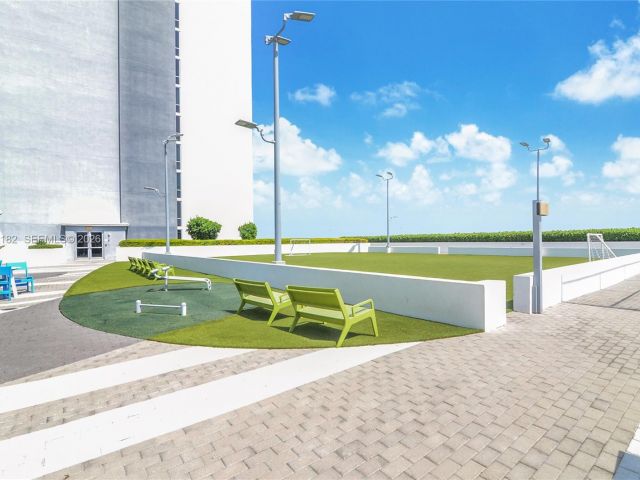 Apartment for sale  Unit #2017 - photo 7001853