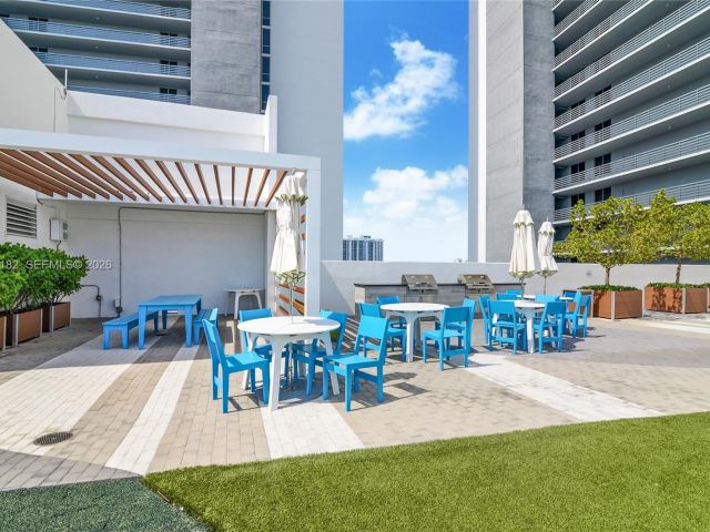 Apartment for sale  Unit #2017 - photo 7001854