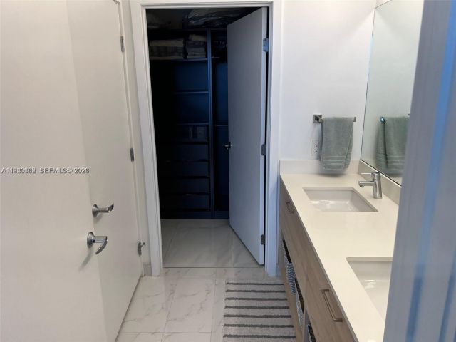 Apartment for sale  Unit #2017 - photo 7001860