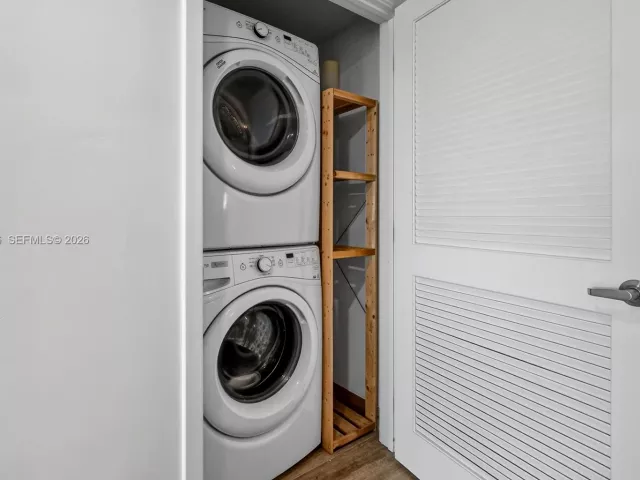 2-bedroom condo for rent in Sunny Isles Beach - 400 Sunny Isles Blvd 1207 - MondialRealty