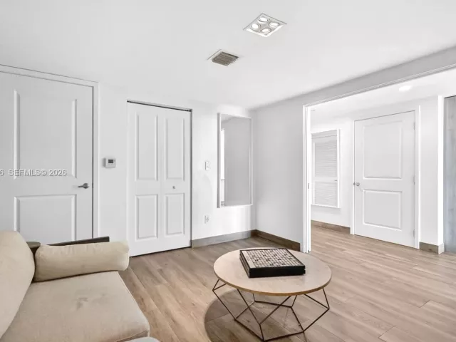 2-bedroom condo for rent in Sunny Isles Beach - 400 Sunny Isles Blvd 1207 - MondialRealty