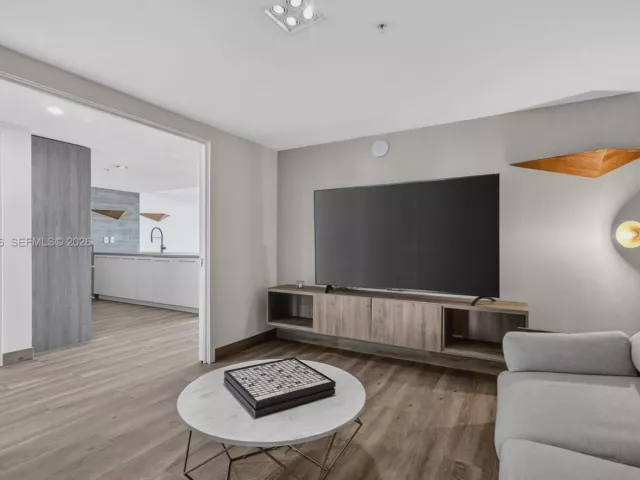 2-bedroom condo for rent in Sunny Isles Beach - 400 Sunny Isles Blvd 1207 - MondialRealty