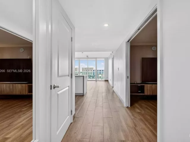 2-bedroom condo for rent in Sunny Isles Beach - 400 Sunny Isles Blvd 1207 - MondialRealty