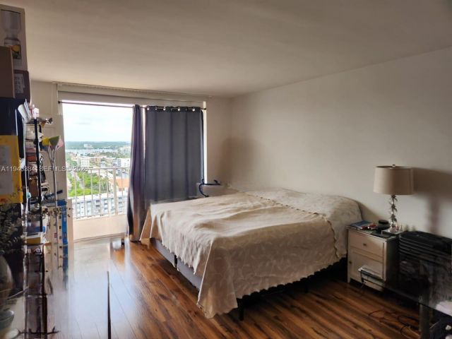 2-bedroom condo for rent in Sunny Isles Beach - 290 174th St 1908 - MondialRealty