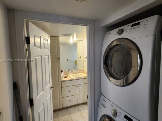 2-bedroom condo for rent in Sunny Isles Beach - 290 174th St 1908 - MondialRealty