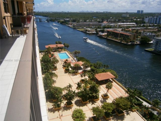 2-bedroom condo for rent in Sunny Isles Beach - 290 174th St 1908 - MondialRealty