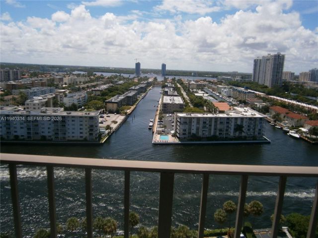2-bedroom condo for rent in Sunny Isles Beach - 290 174th St 1908 - MondialRealty