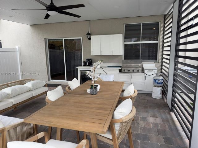 4-bedroom home for rent in Homestead - 1842 SE 7th Ter 1842 - MondialRealty