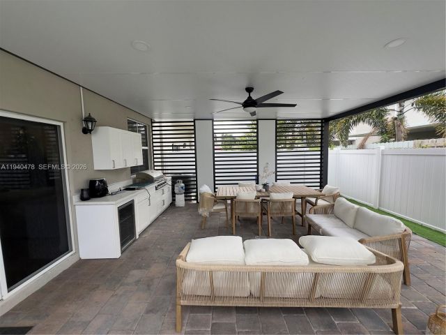 4-bedroom home for rent in Homestead - 1842 SE 7th Ter 1842 - MondialRealty