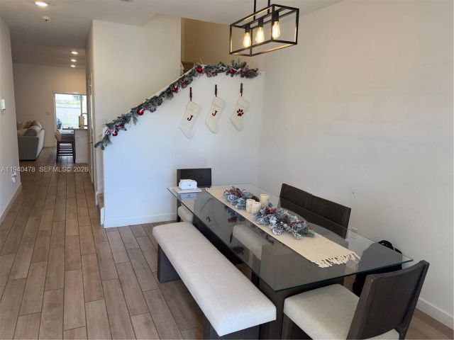 4-bedroom home for rent in Homestead - 1842 SE 7th Ter 1842 - MondialRealty