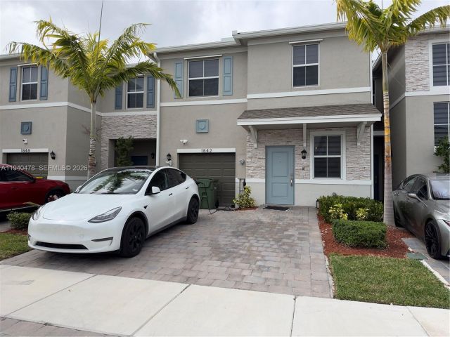 4-bedroom home for rent in Homestead - 1842 SE 7th Ter 1842 - MondialRealty
