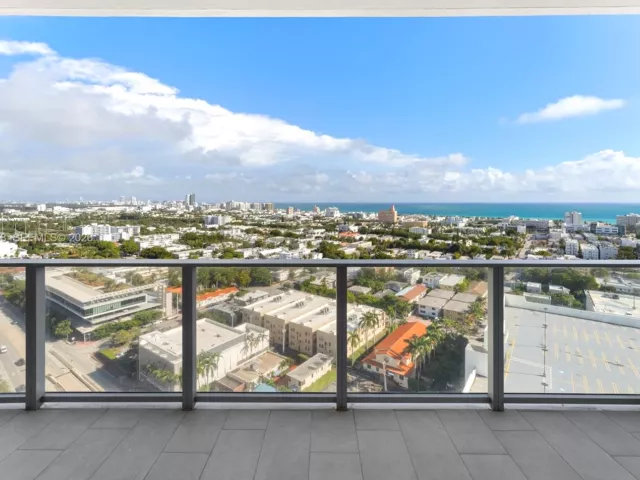 2-bedroom condo for sale in Miami Beach - 500 Alton Rd 2207 - MondialRealty