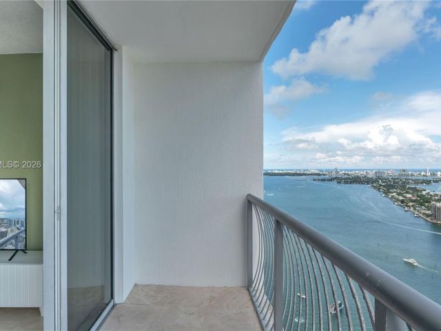 Apartment for rent  Unit #4504 - photo 7013307