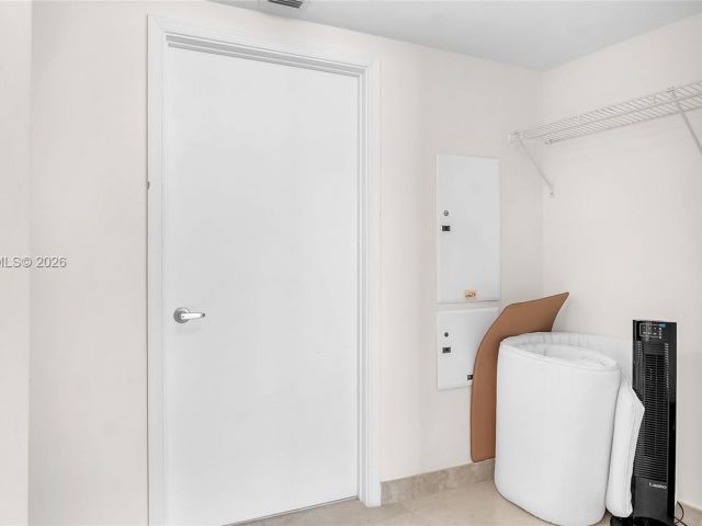 Apartment for rent  Unit #4504 - photo 7013308