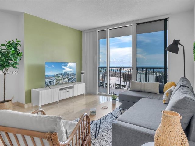 Apartment for rent  Unit #4504 - photo 7013317