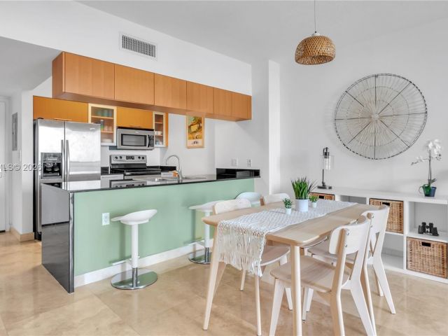 Apartment for rent  Unit #4504 - photo 7013320