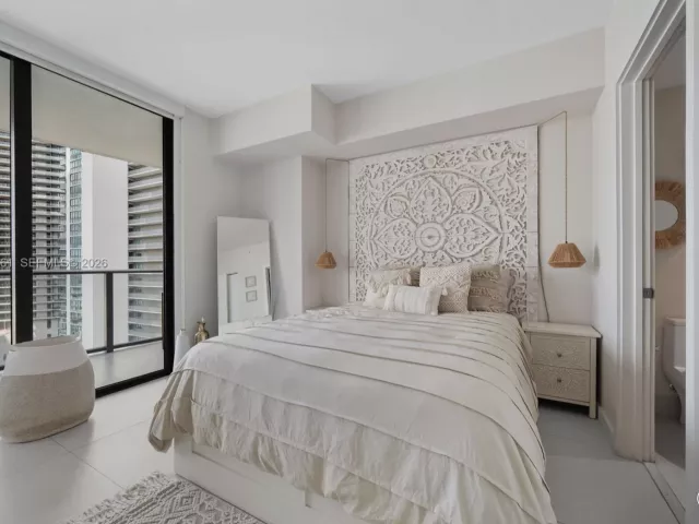 1-bedroom condo for rent in Miami - 501 NE 31st St 1503 - MondialRealty