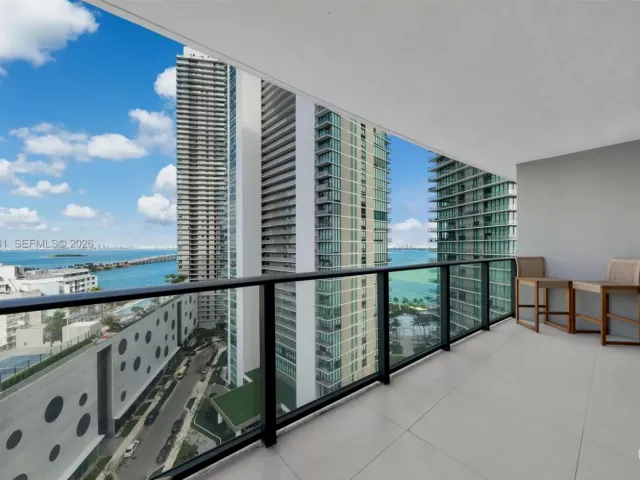 1-bedroom condo for rent in Miami - 501 NE 31st St 1503 - MondialRealty