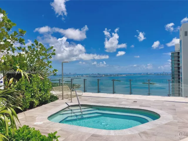 1-bedroom condo for rent in Miami - 501 NE 31st St 1503 - MondialRealty